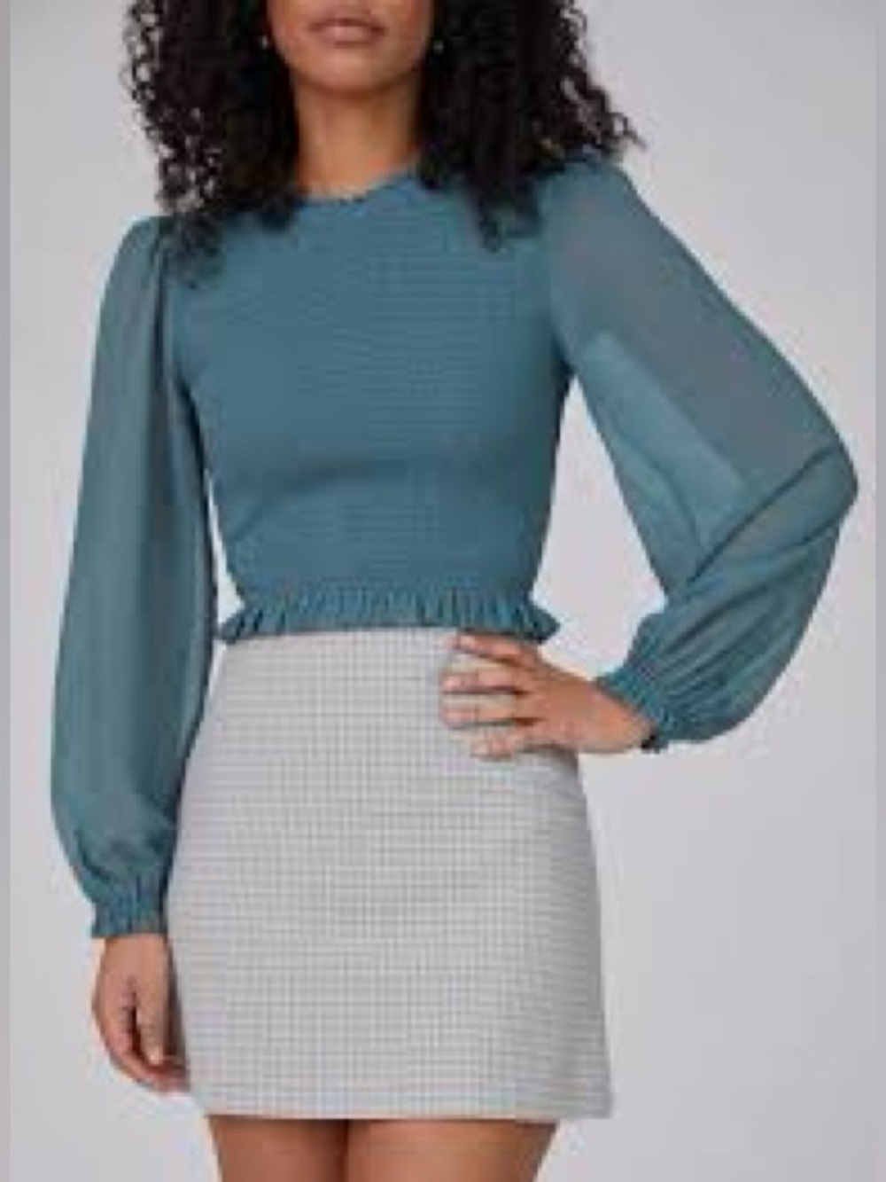 $128 WILFRED - ARITZIA, the Tempest smocked chiffon blouse!